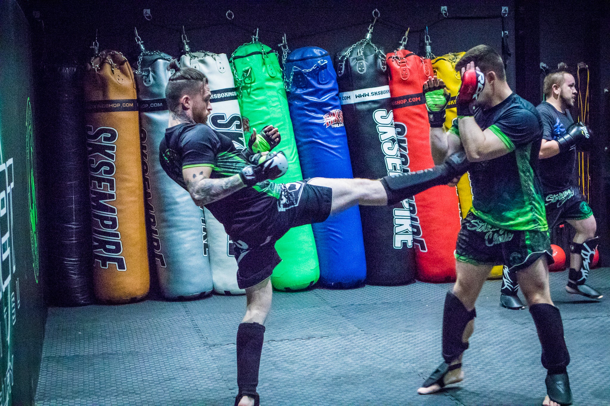 mma sparring session at striking clinic