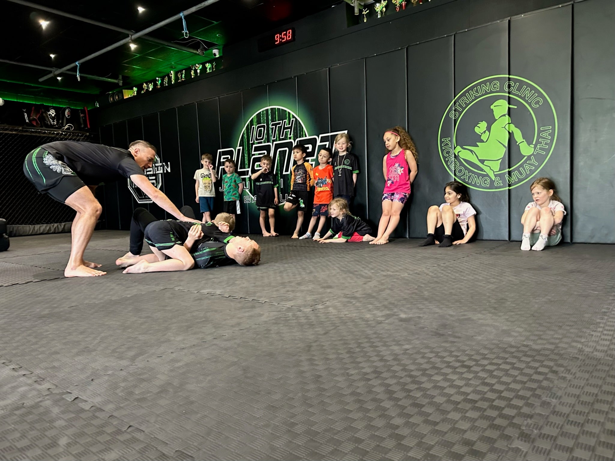 vipers youth martial arts class at striking clinic banbury